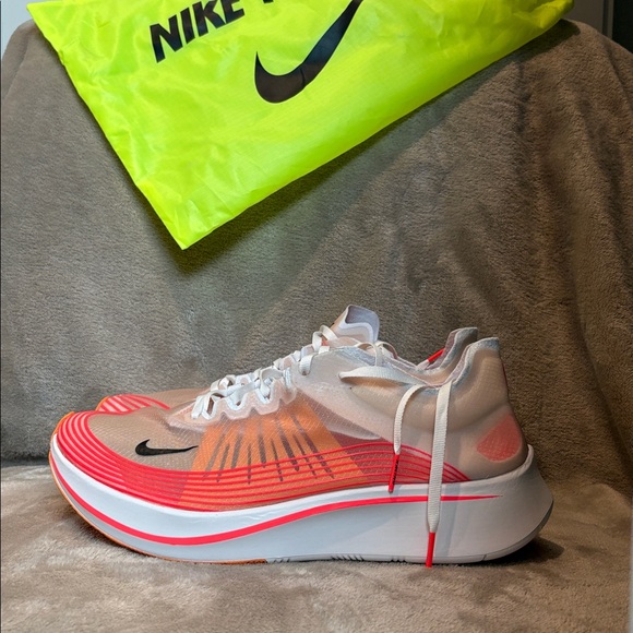 Mens Nike Running INNOV CNCPT - ZM FLY DSGN V7.2 - size 10.5